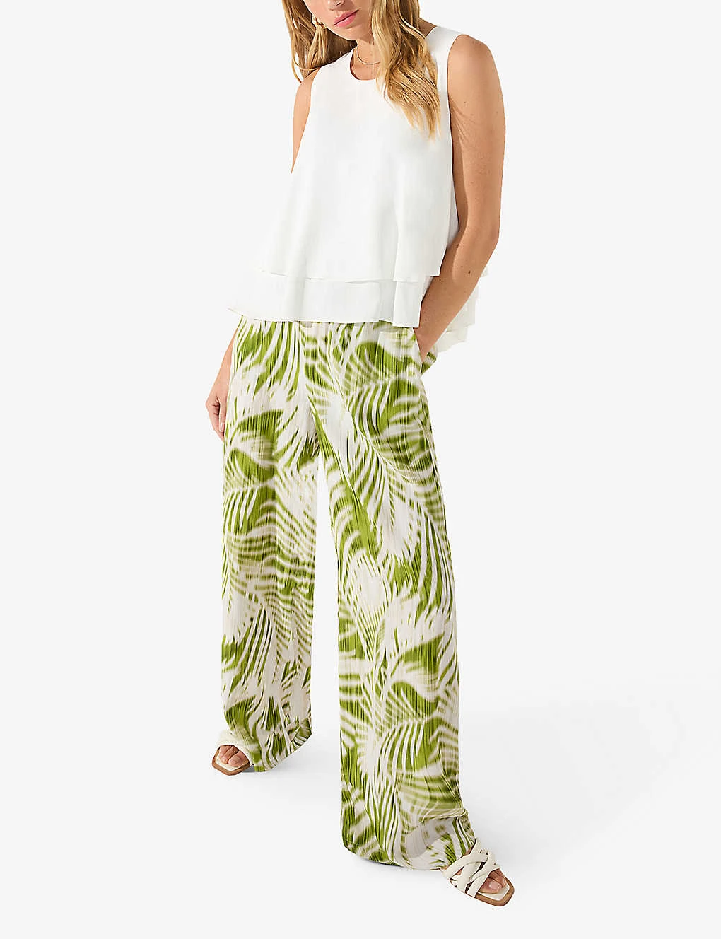 Palm-print Wide-leg High-rise Crepe-woven Trousers 2 Palm-print Wide-leg High-rise Crepe-woven Trousers - Image 2